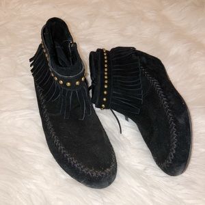 Black short heeled booties